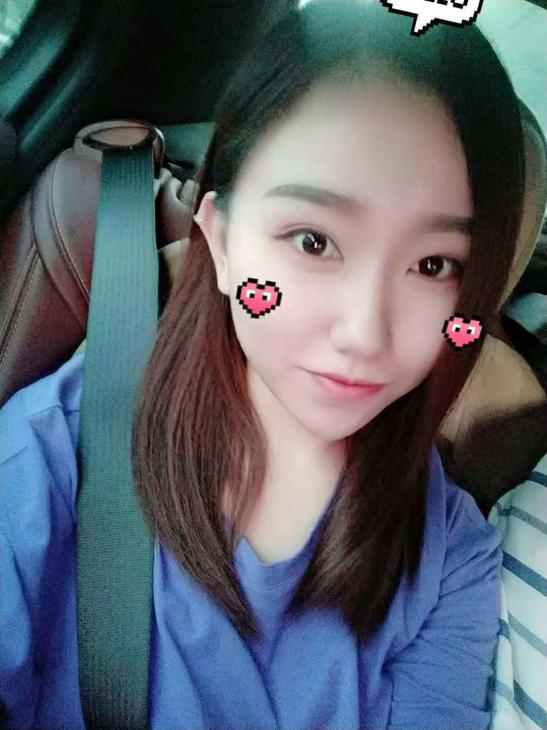 美女主播直面粉丝palchain举办线下女神空投活动